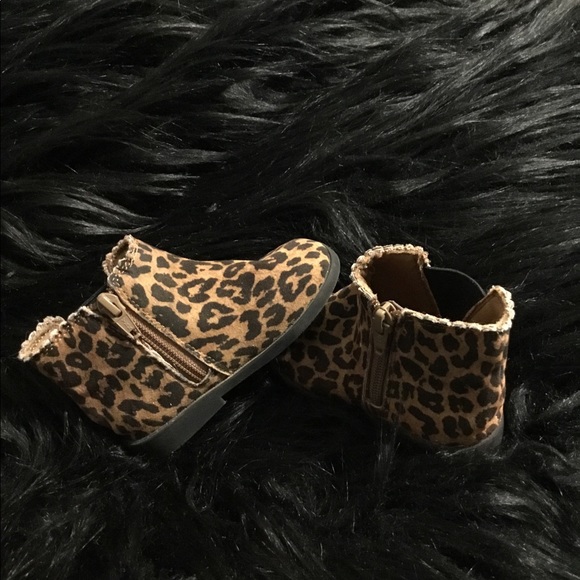 Booties with Style - Picture 4 of 4